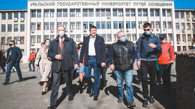 Свердловские власти приняли решения по парку УрГУПС