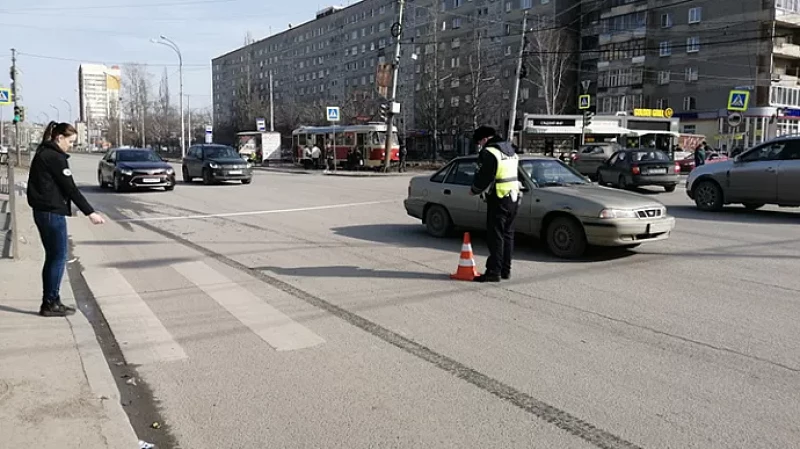 На ЖБИ пьяный водитель сбил девочку и скрылся
