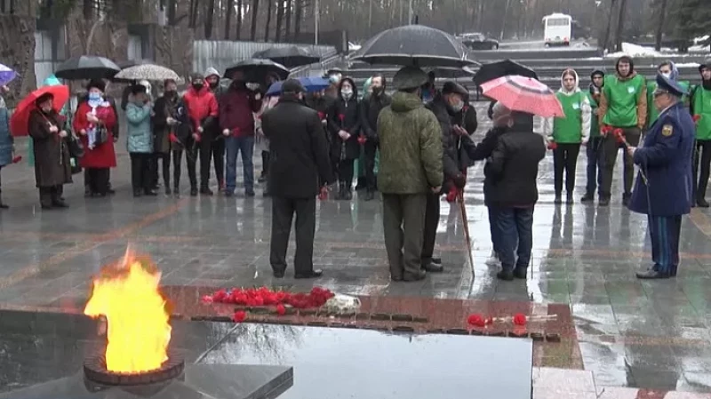 Свердловчане почтили память узников фашистских лагерей