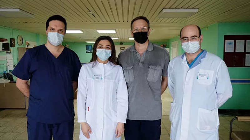 Уральские хирурги спасли пациента с пятикилограммовой опухолью