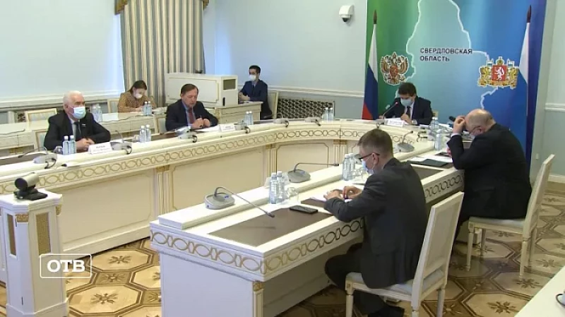 Власти призвали исключить вспышку COVID-19 в школьные каникулы