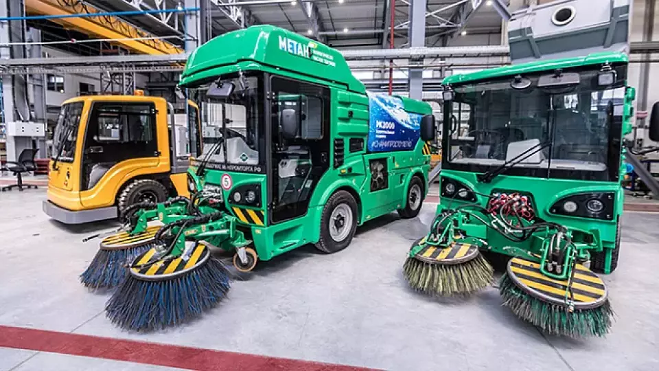 Евгений Куйвашев поздравил с праздником работников ЖКХ