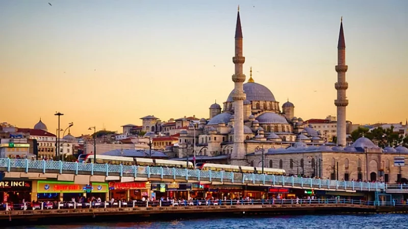 Возобновляются авиарейсы в Стамбул из Екатеринбурга