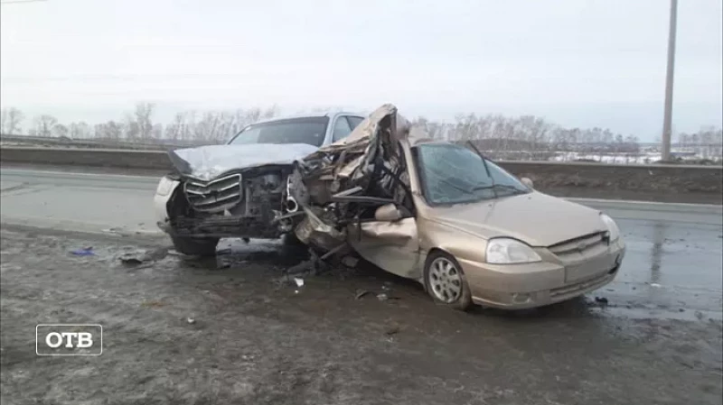 Смертельное ДТП на Челябинском тракте: столкнулись «Киа» и «Хёндэ»