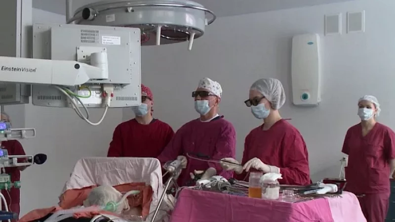 Уральцам, желающим похудеть, проводят бесплатные операции