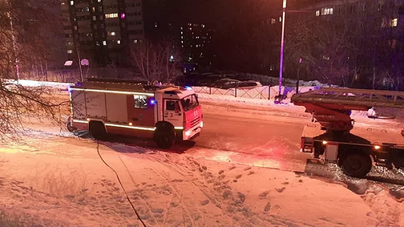 В Екатеринбурге при пожаре на ВИЗе пострадал ребёнок-инвалид