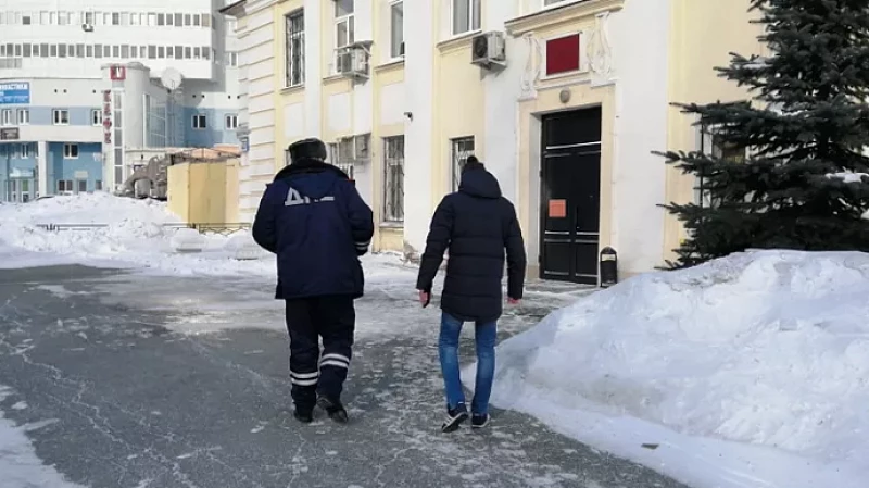 Арестован уралец, протащивший инспектора ДПС по дороге