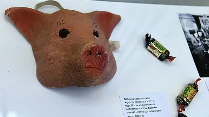 Искусство защиты: в Екатеринбурге открылась выставка «Масочный режим»