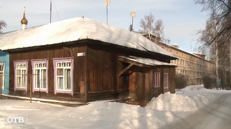 Жители Монетного добиваются переселения из дома-призрака