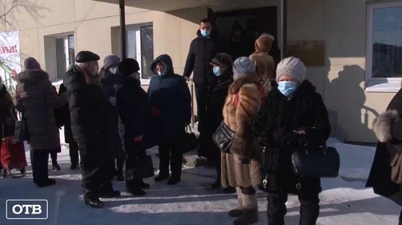 Безналичная блокада: жители Косулино остались без банкомата