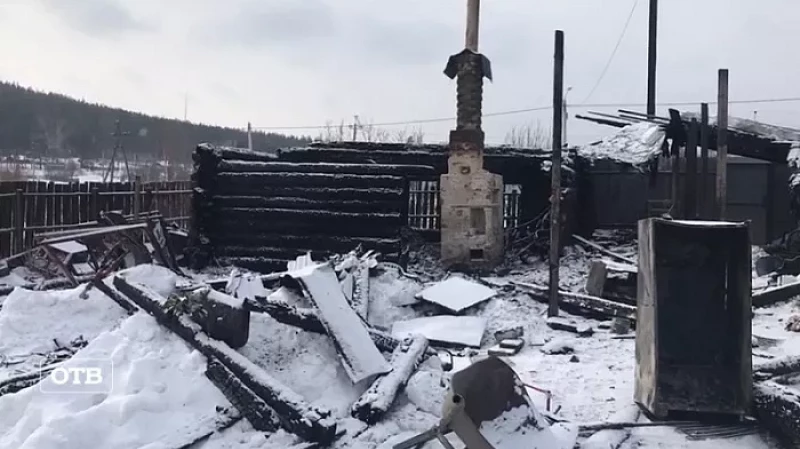 Многодетная семья из Сагры осталась без дома из-за пожара