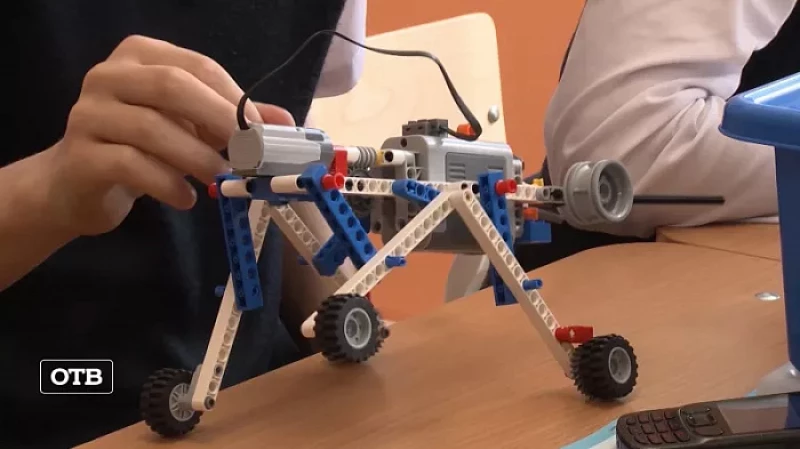 Екатеринбургская школа вошла в топ-100 федерального проекта