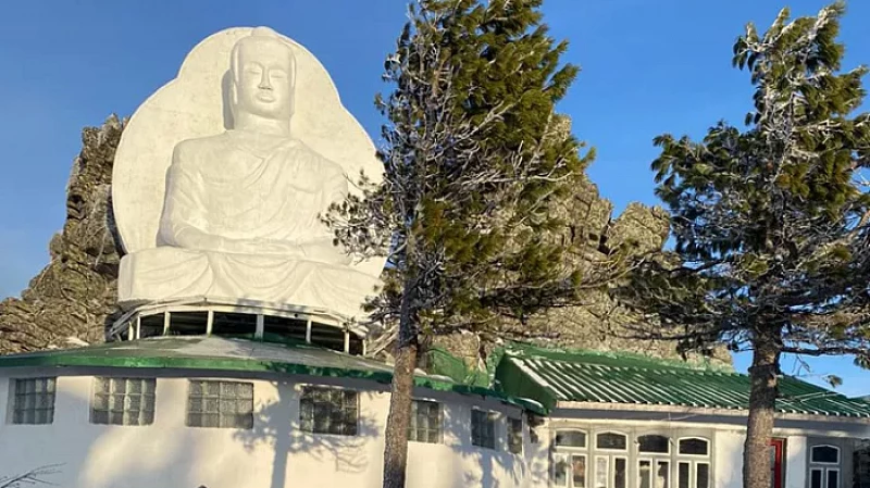 Буддистам дали время, чтобы освободить место на горе Качканар