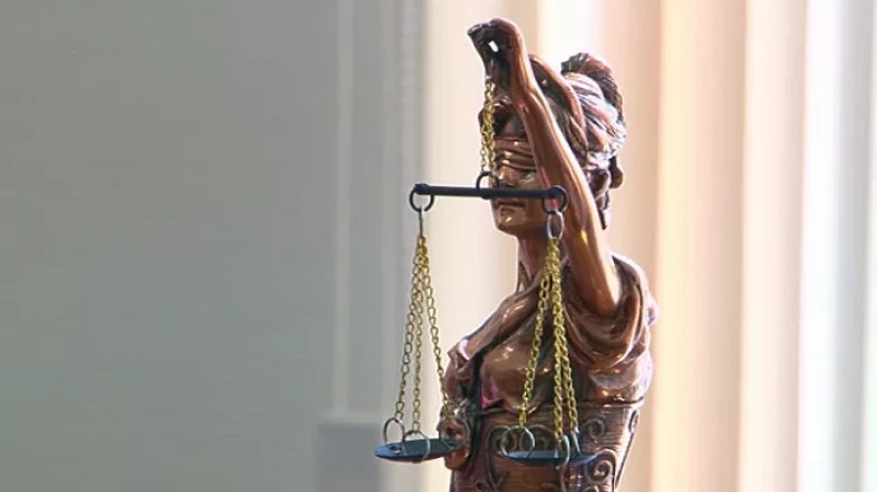 Банду екатеринбуржцев будут судить за кражу денег у пенсионеров