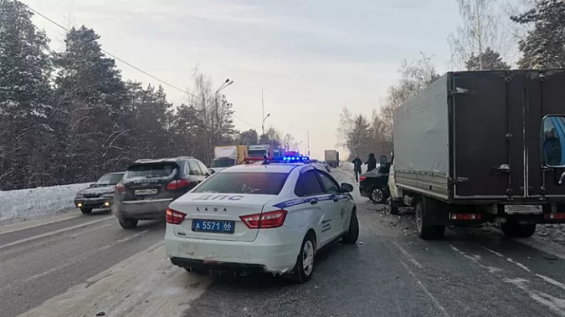 Массовое ДТП возле Берёзовского, есть пострадавшие