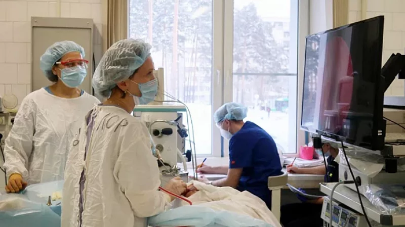 Уральские врачи прооперировали многодетную мать с редкой онкологией