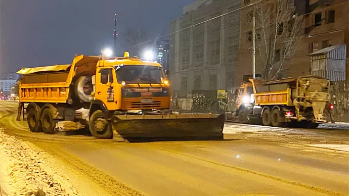 За сутки из Екатеринбурга вывезли больше 14 тысяч тонн снега