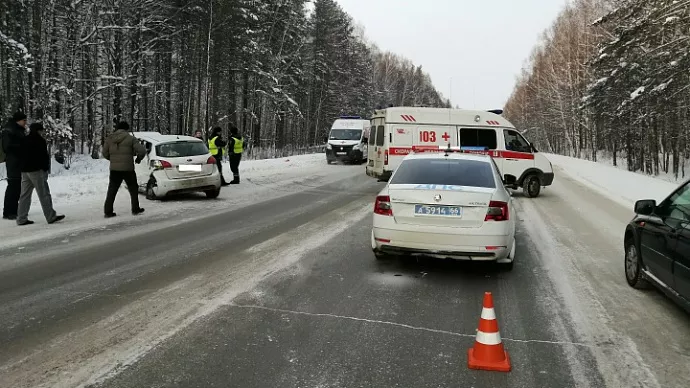 Три человека пострадали в жёстком ДТП под Нижним Тагилом