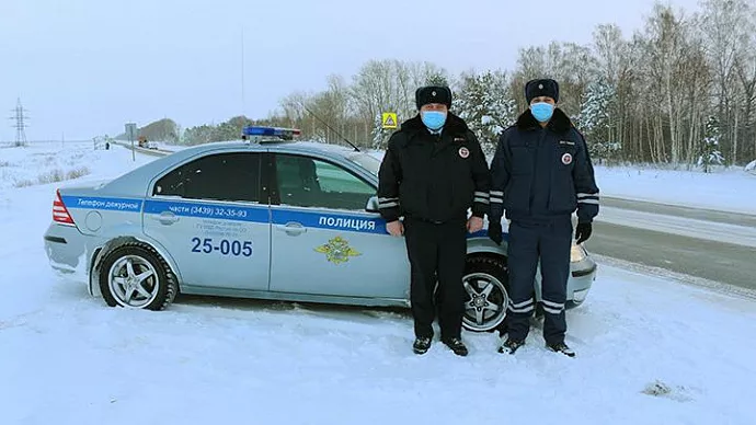 Свердловские инспекторы помогли семье с 8-месячным ребёнком