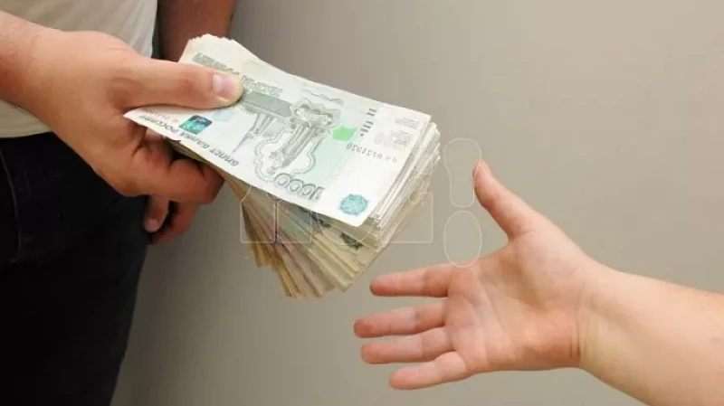 «200 тысяч меня устроят»: какая зарплата нужна россиянам для счастья?