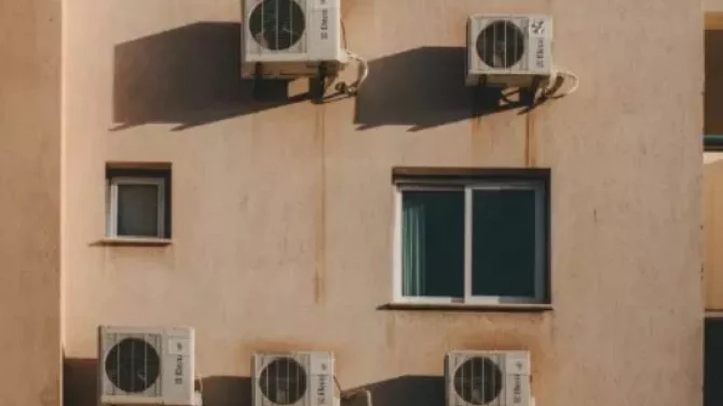 Аномальная жара в России привела к росту цен на установку кондиционеров