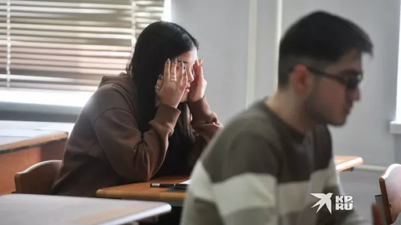 Более 20% выпускников Екатеринбурга готовятся к пересдаче ЕГЭ