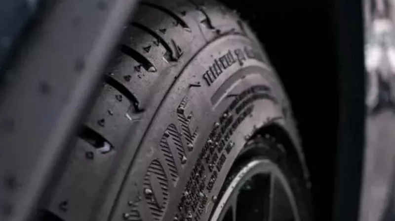 Директор школы в Чапаевске спасла водителя, потерявшего сознание