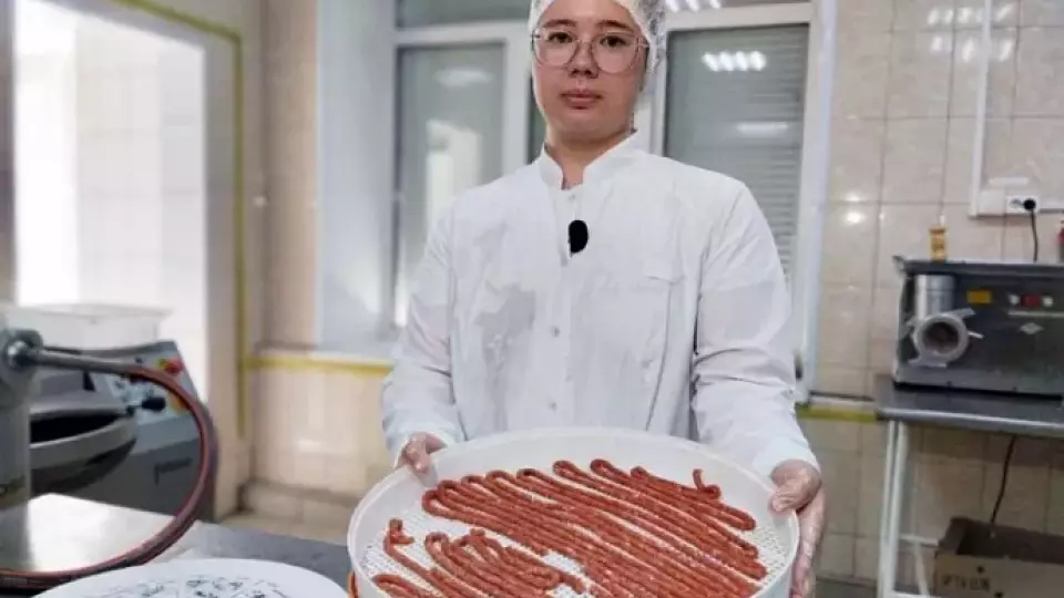 Уральские учёные создали сыровяленые колбаски с коноплей