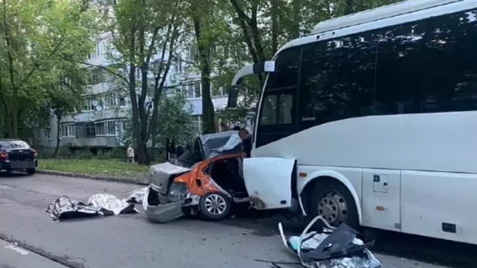 Подростки погибли в ДТП на каршеринговом авто в Самаре