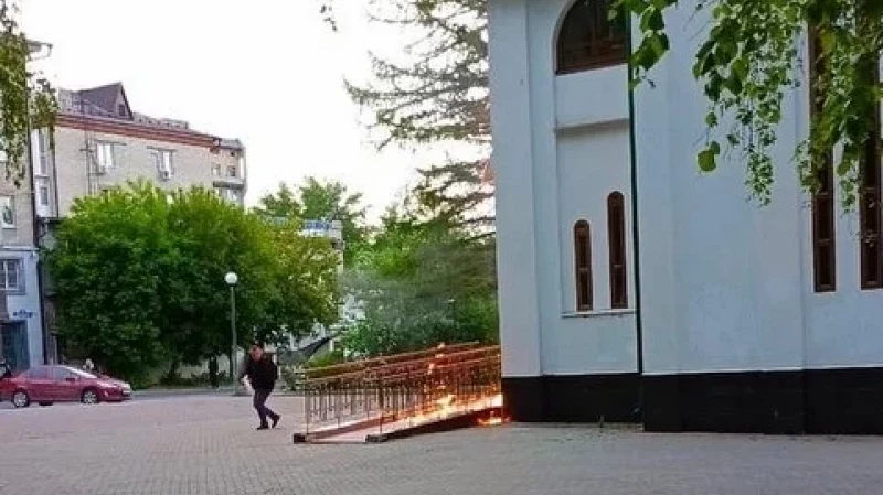 Поджечь храм в Тюмени мужчину могли заставить мошенники
