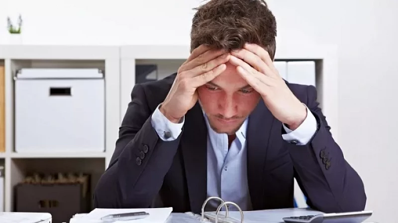 Конфликты с коллегами – главная причина стресса на работе у свердловчан