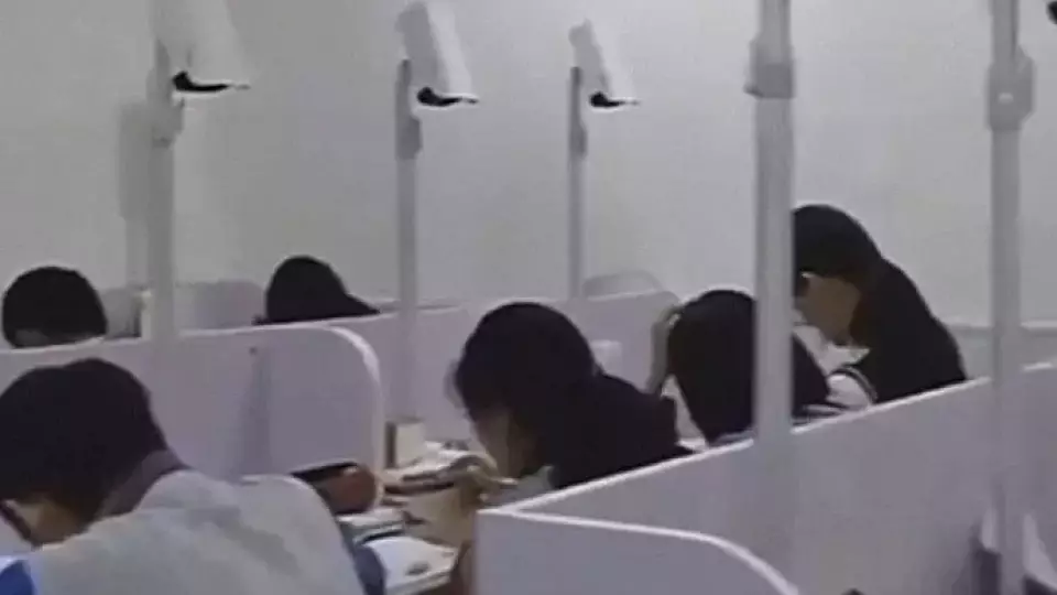 Искусственный интеллект проследит за свердловскими выпускниками на ЕГЭ