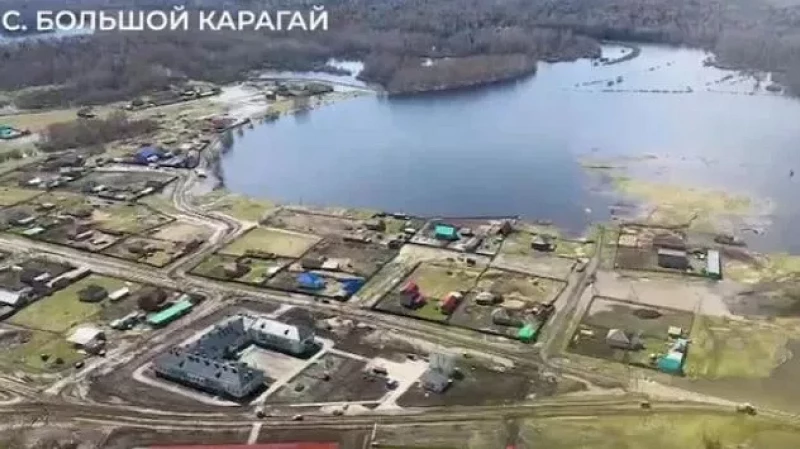 Масштабный паводок впервые за 8 лет пришел в село Большой Карагай