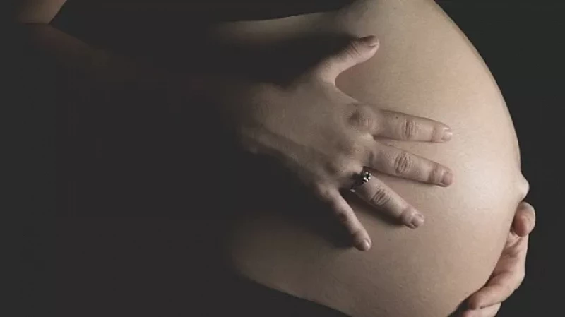 Свердловчанину грозит реальный срок за истязание беременной супруги