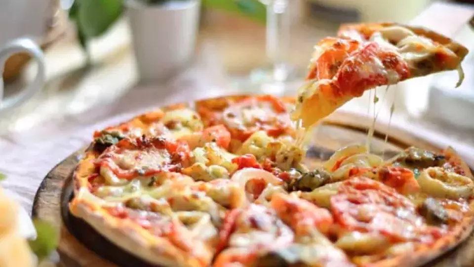 Эксперт: замороженная пицца приводит к старению