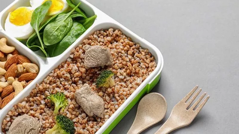 Уральцам дали советы для здорового питания в офисе