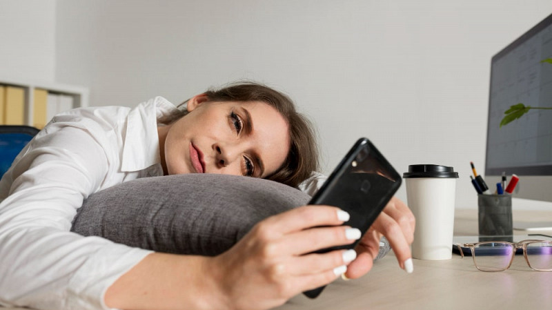 Мощный информационный поток приводит к биполярным расстройствам у молодежи