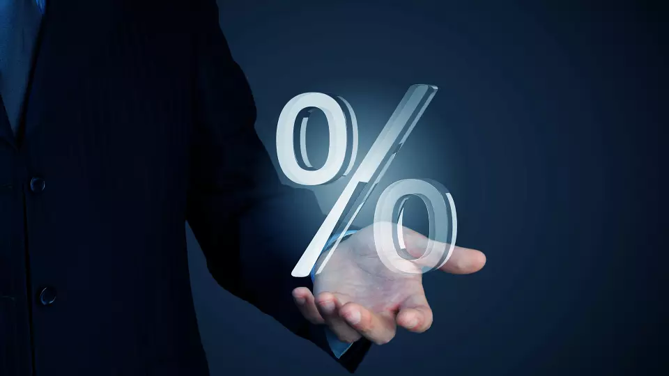 Центробанк поднял ключевую ставку сразу на 2 пункта за одно заседание