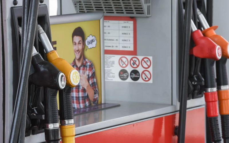 Эксперт рынка нефти и газа считает, что квоты на бензин не сдержат цены