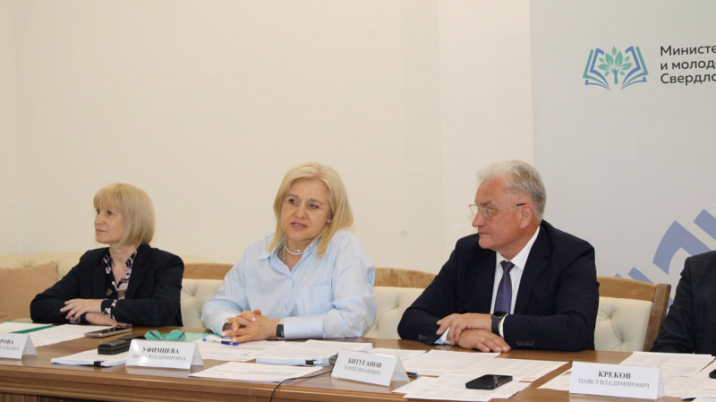 Министру просвещения РФ представили план развития образования Свердловской области