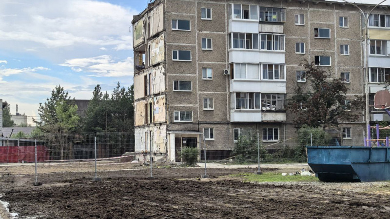 Оставшаяся после обрушения часть дома в Нижнем Тагиле, скорее всего, будет снесена