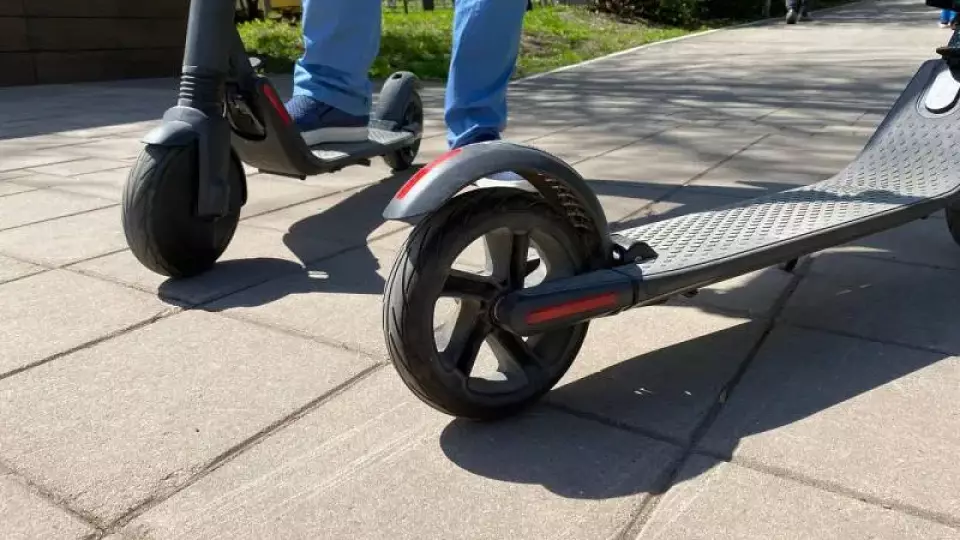 Штрафы за передачу электросамокатов нетрезвым могут появиться в России