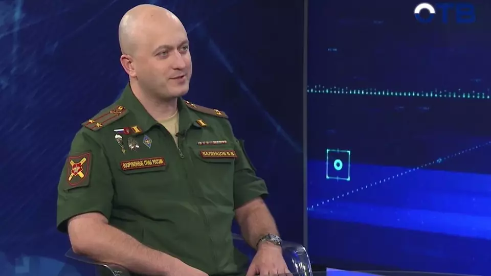 Приставы, силовики и администрация помогают уральским должникам стать контрактниками