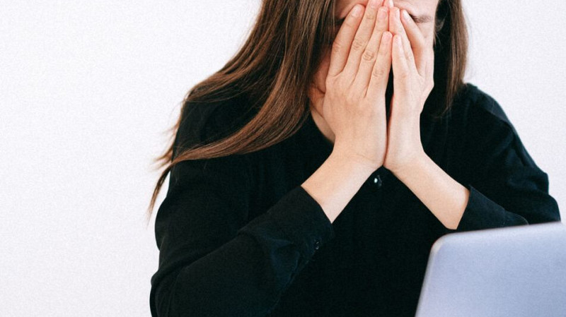 Психолог рассказала о пяти методах, как избавиться от синдрома самозванца