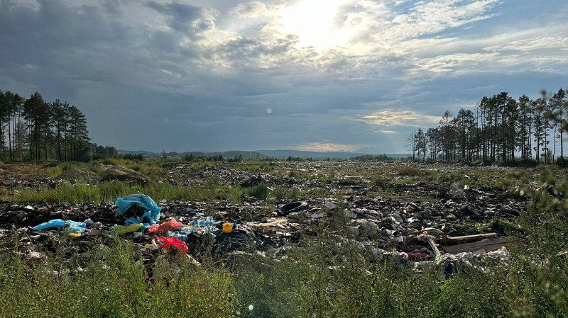 Опасные отходы найдены на свалке у аэропорта Кольцово