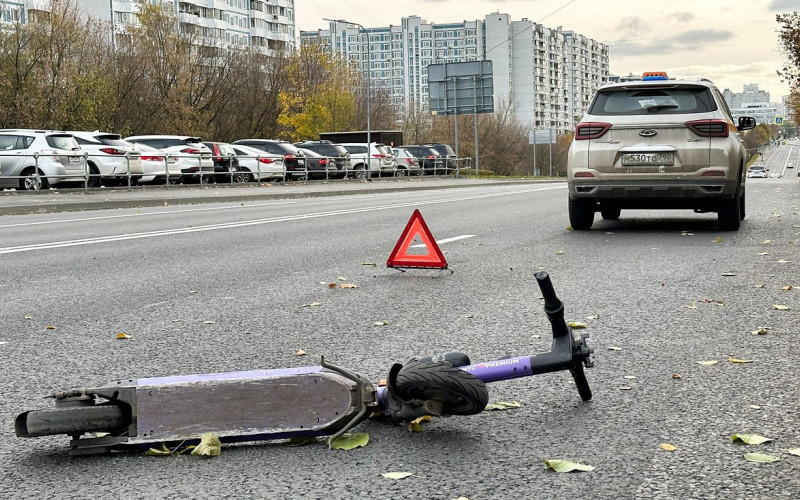 Молодой человек лишился пальца из-за ДТП с электросамокатом