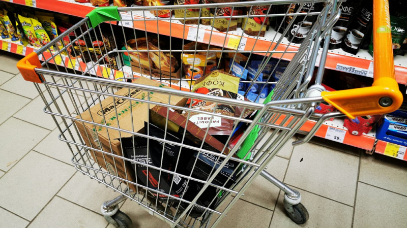 Цены на курицу и груши снизились в Свердловской области