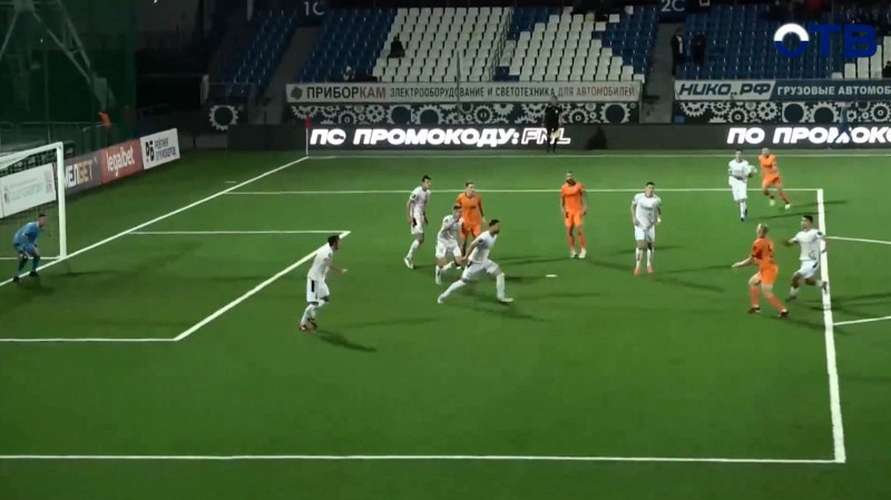 ФК «Урал» в рамках XI тура Первой лиги играл на выезде в Набережных Челнах с местным «КАМАЗом»