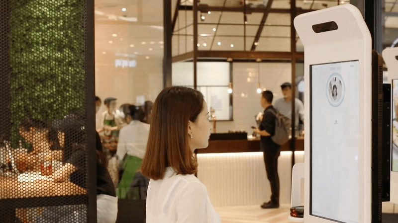 «Оплата лицом» скоро станет реальностью в магазинах и кафе