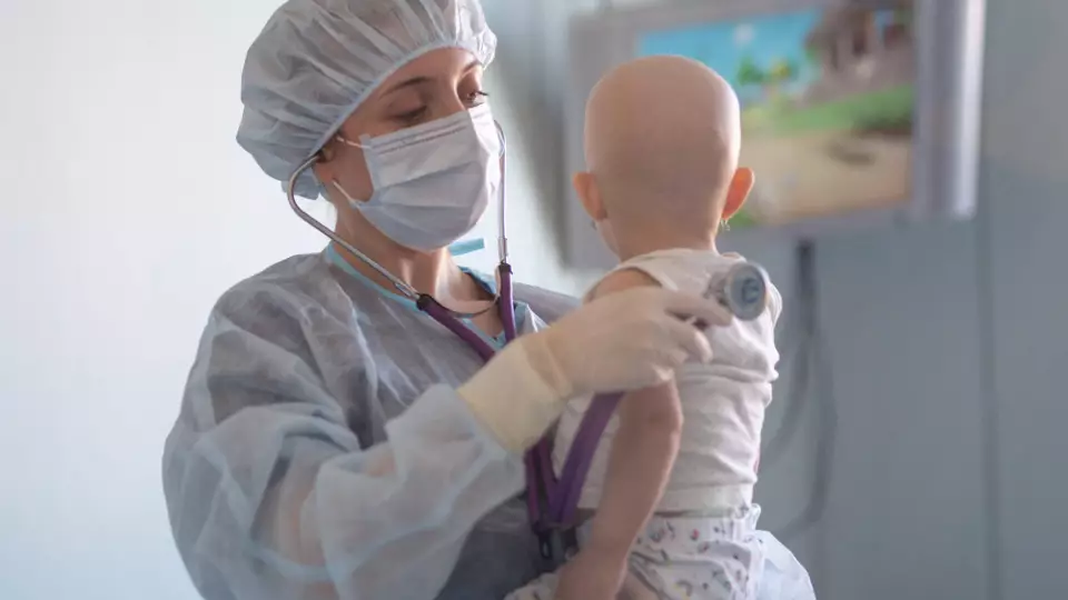 Россия в числе лидеров по выживаемости детей с онкологией